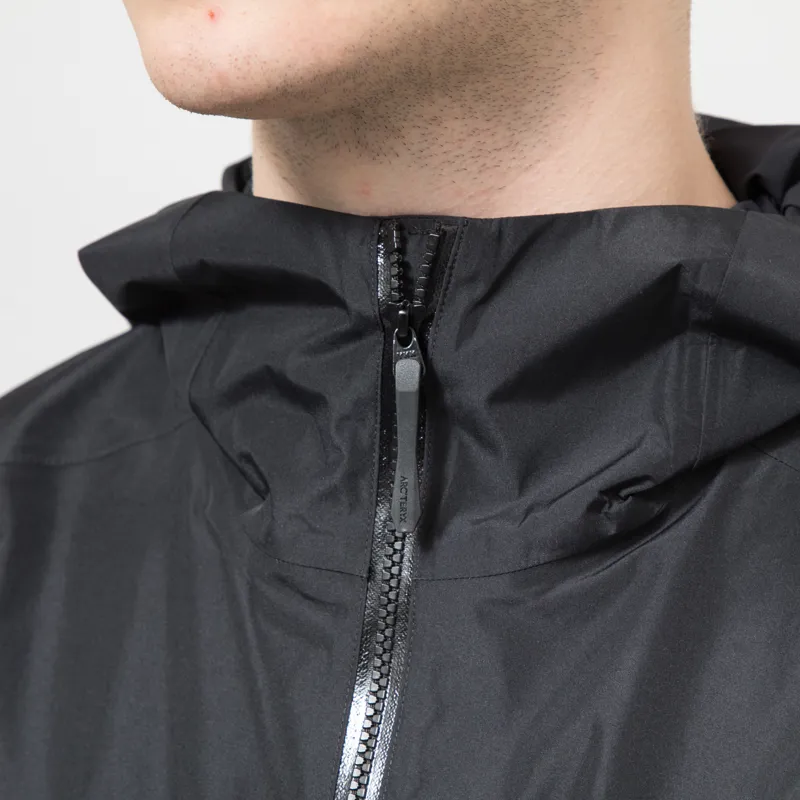 Arc'teryx Solano GORE-TEX WINDSTOPPER Hoody Black-5