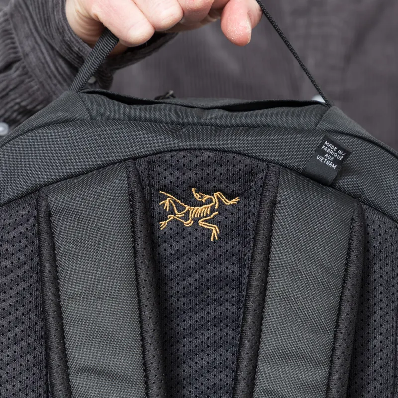 Arc'teryx Mantis 26L Backpack Black-8