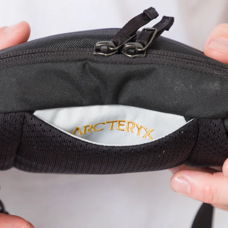 Arc'teryx Mantis 1L Waistpack 24K Black-6