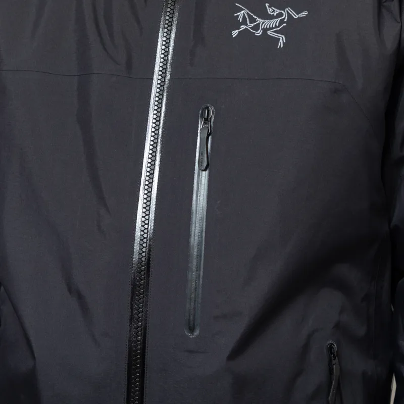 Arc'teryx Beta Insulated GORE-TEX Jacket Black-8