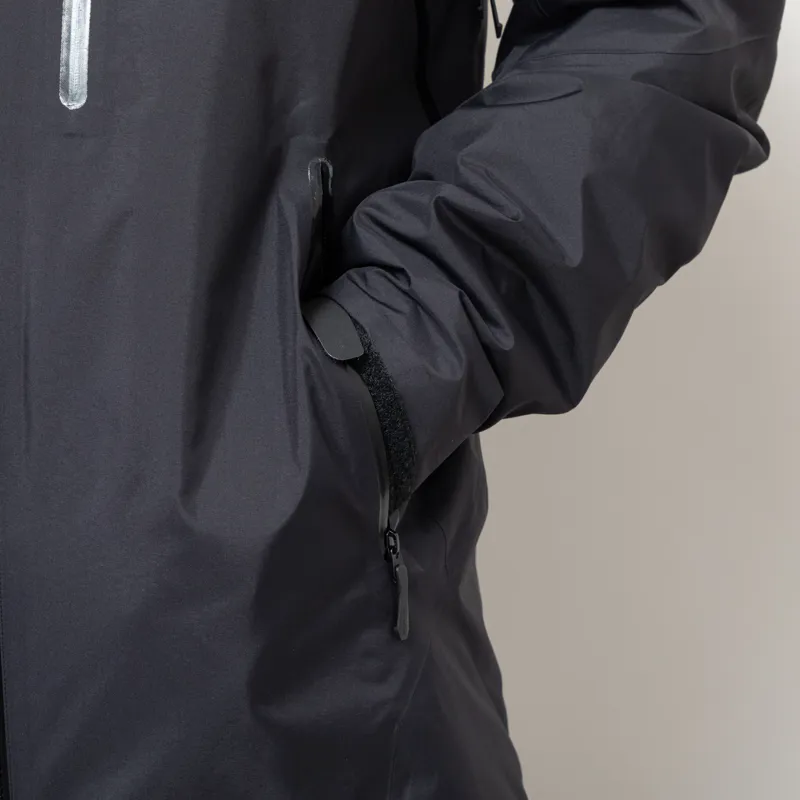 Arc'teryx Beta Insulated GORE-TEX Jacket Black-11