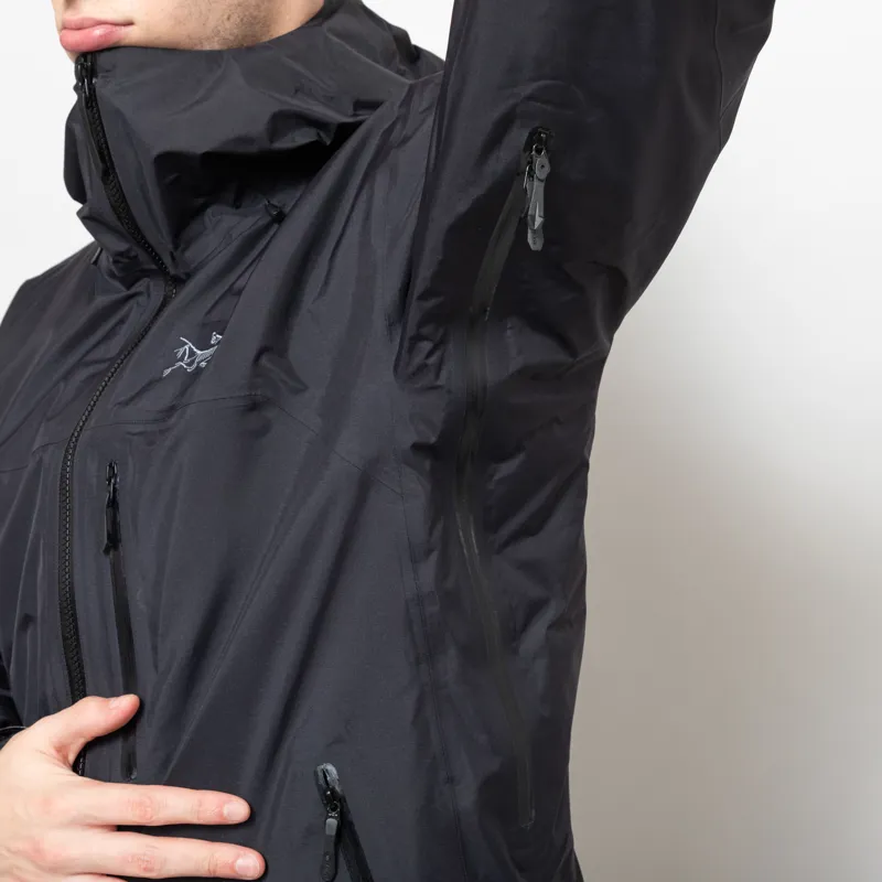 Arc'teryx Beta Insulated GORE-TEX Jacket Black-6