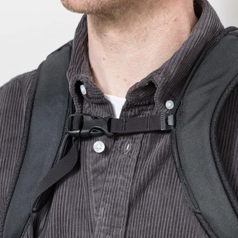 Arc'teryx Mantis 16L Backpack Black-12