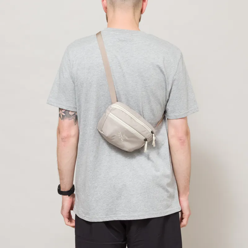Arc'teryx Mantis 1L Waistpack Rune Sea Salt-2