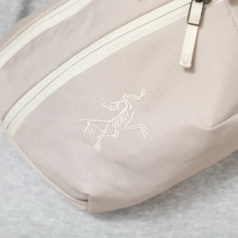 Arc'teryx Mantis 1L Waistpack Rune Sea Salt-5
