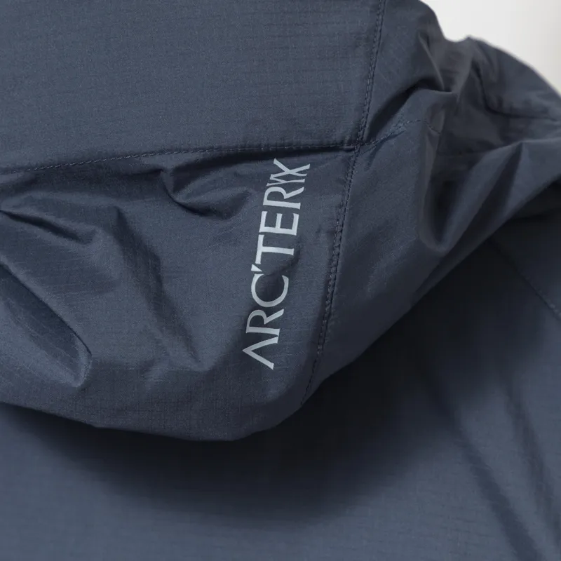 Arc'teryx Squamish Hoody Black Sapphire-5