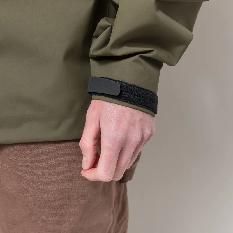 Arc'teryx Alpha SV GORE-TEX Jacket Spotlight-12