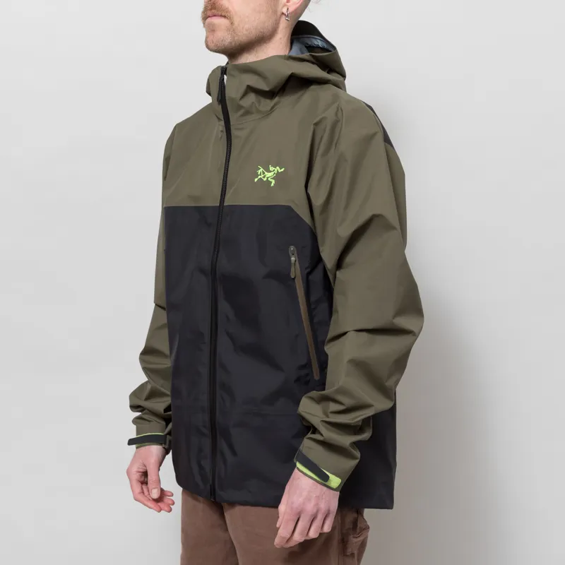 Arc'teryx Beta GORE-TEX Jacket Spotlight-1