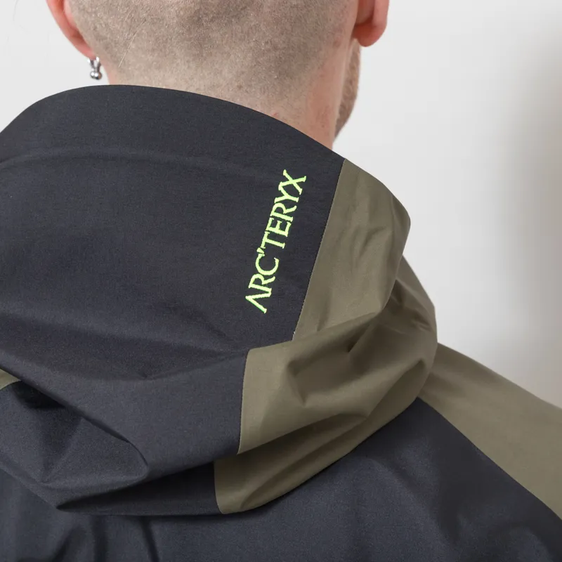 Arc'teryx Beta GORE-TEX Jacket Spotlight-9