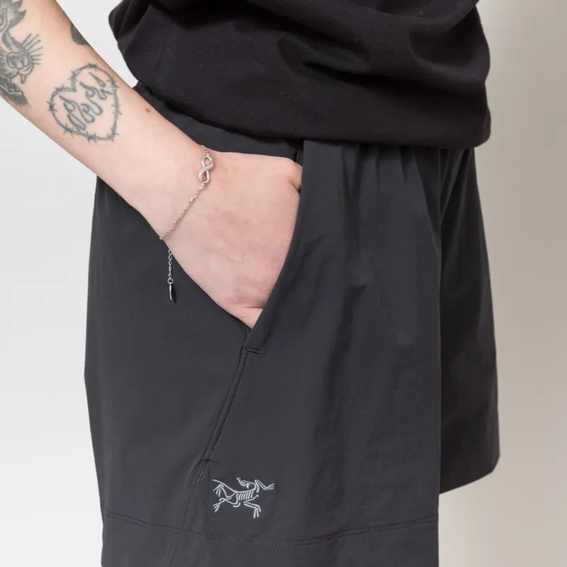 Arc'teryx Womens Sinsola Shorts Black-5