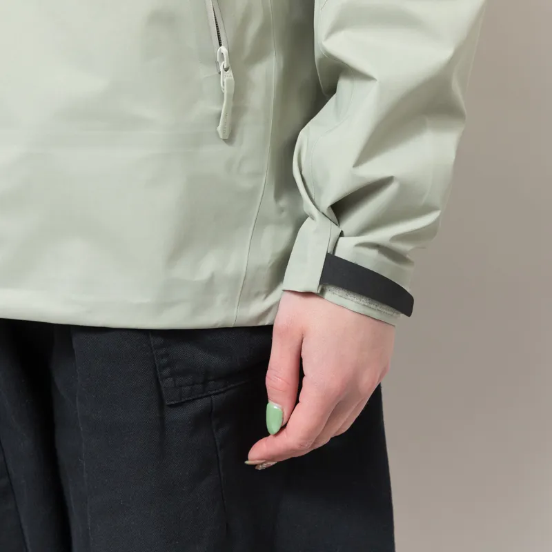 Arc'teryx Womens Beta SL GORE-TEX Jacket Habitat-10