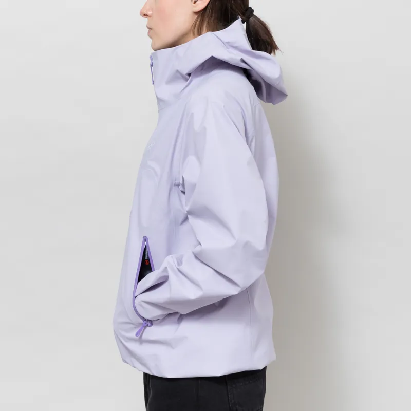 Arc'teryx Womens Beta GORE-TEX Jacket Mallow-2