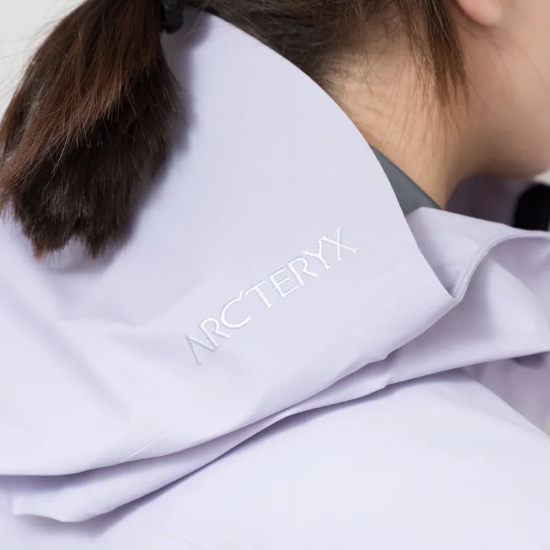 Arc'teryx Womens Beta GORE-TEX Jacket Mallow-6