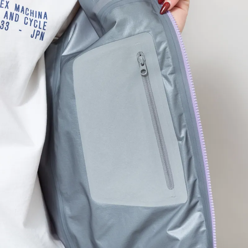 Arc'teryx Womens Beta GORE-TEX Jacket Mallow-8