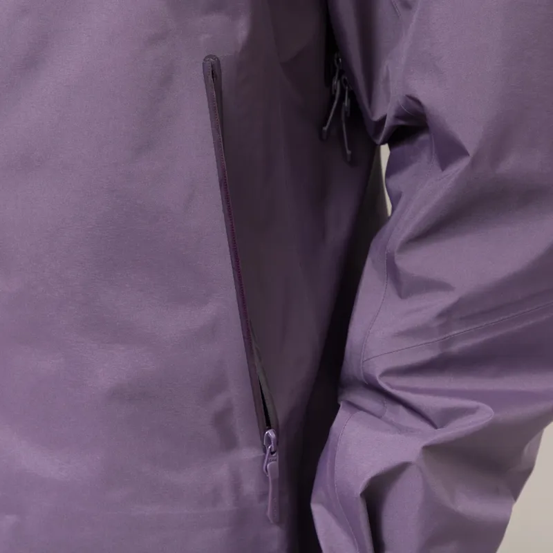Arc'teryx Womens Beta SL GORE-TEX Jacket Moondrop-8