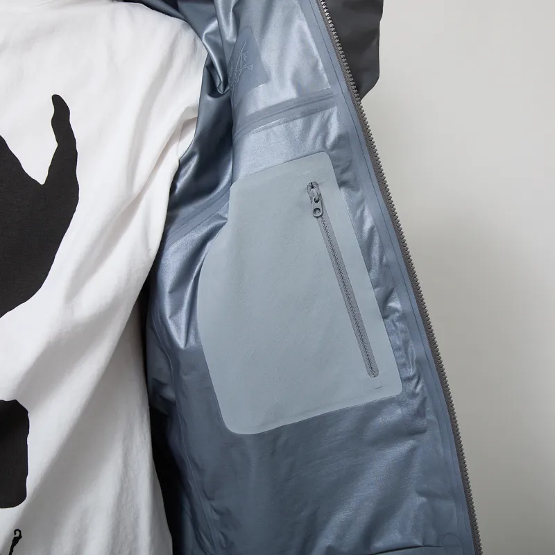 Arc'teryx Beta SL GORE-TEX Jacket Cloud-13
