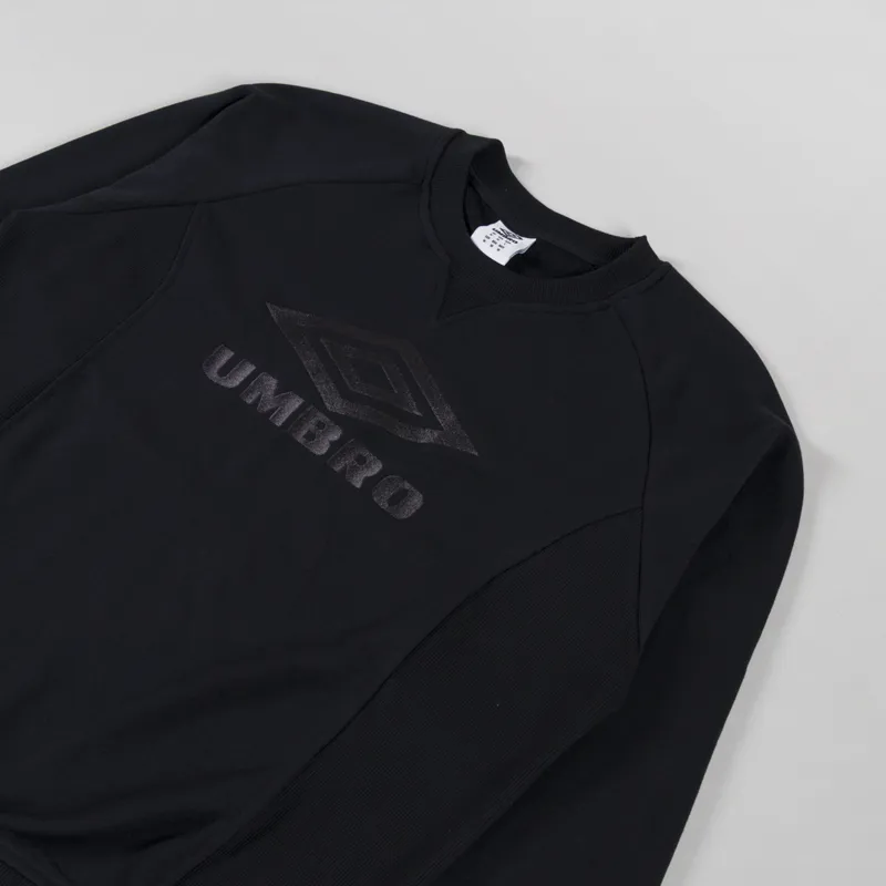 Umbro Iconic Sweat Black Volcanic Ash-2