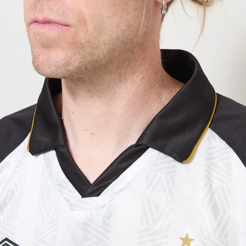 Umbro Panelled Football Jersey Brilliant White Black Gold-3
