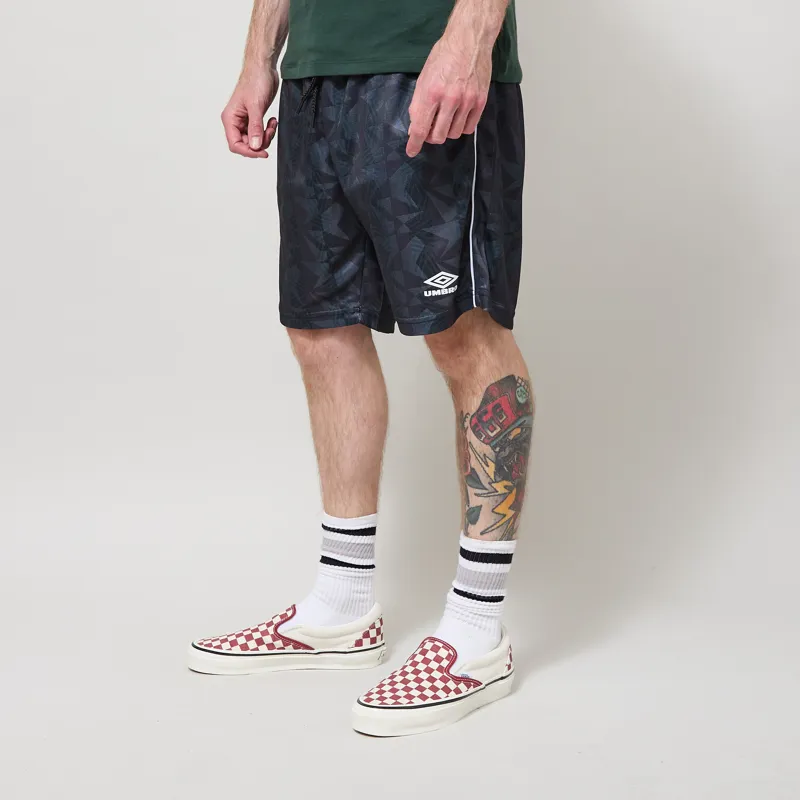Umbro Football Shorts Phantom Black Brilliant White-1
