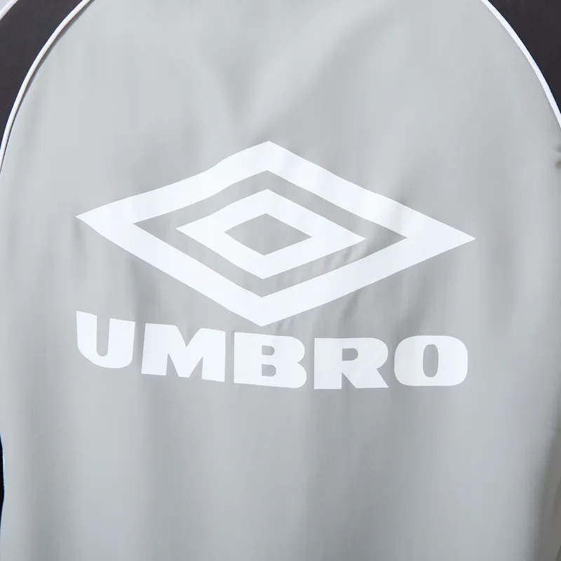 Umbro Panelled Sweat Neutral Grey Black White-7