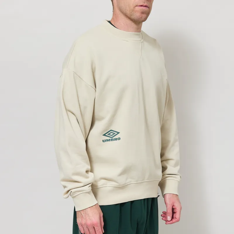 Umbro Culture Sweat Pelican Pine Grove-3