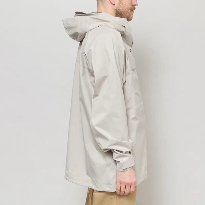 Houdini Shelter Anorak Sandstorm-4