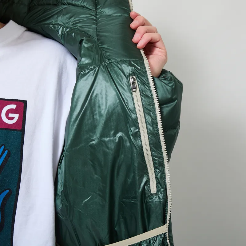 Patagonia Fitz Roy Down Jacket Canopy Green-10