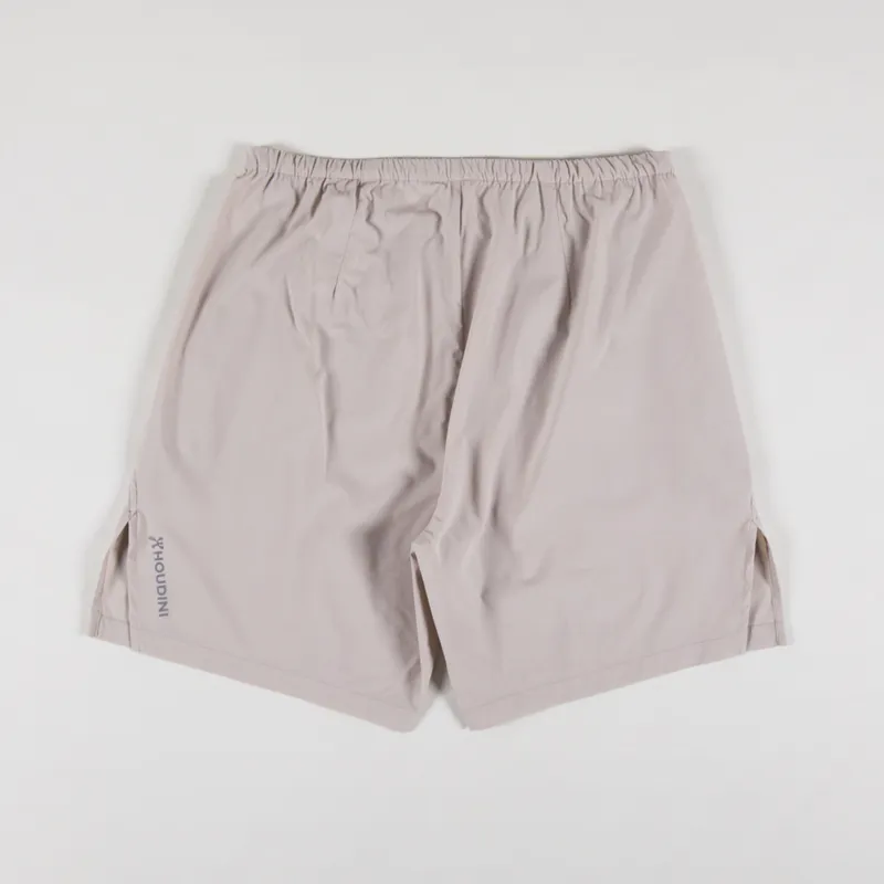 Houdini Pace Light Shorts Sandstorm-1