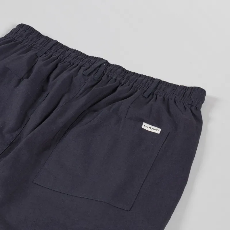 Anerkjendt Aklt James Cotton Linen ELA Shorts Dark Grey-3