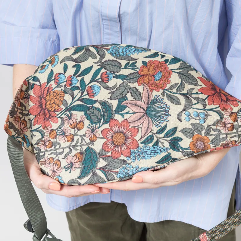 Kavu Womens Mini Rope Sling Bag Flower Field-8