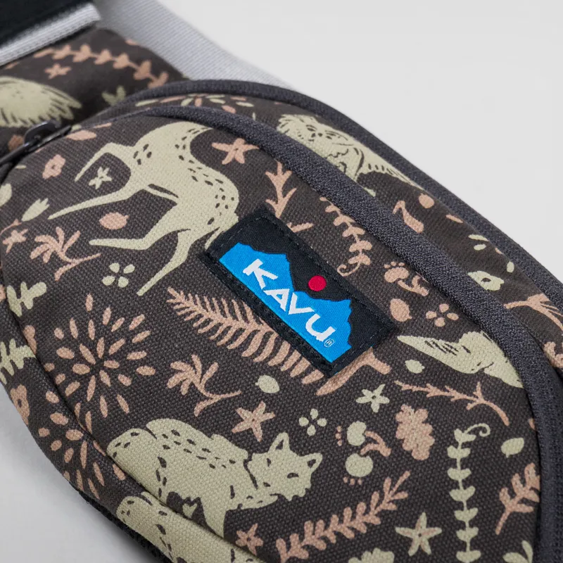 Kavu Womens Canvas Spectator Pack Whimsical Trail-5