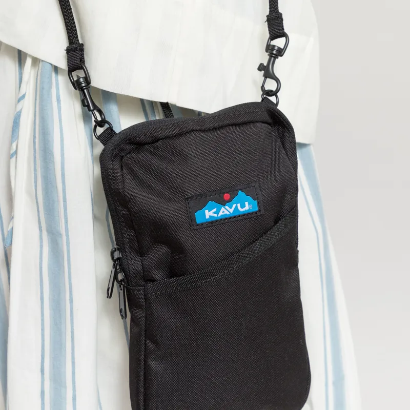 Kavu Womens Essential Case Raven-4
