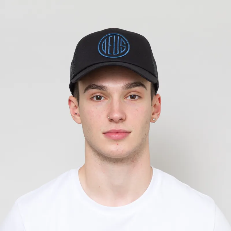 Deus Ex Machina Pill Logo Trucker Black-1