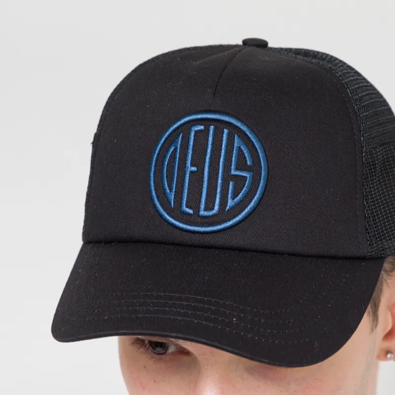 Deus Ex Machina Pill Logo Trucker Black-3