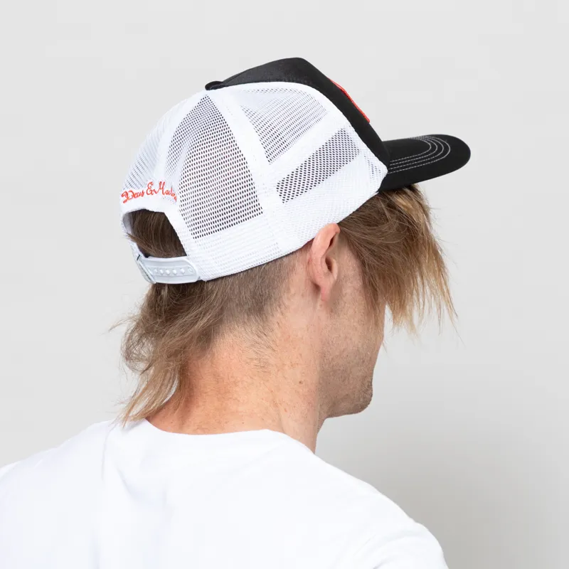 Deus Ex Machina Shield Luxx Trucker Black-2