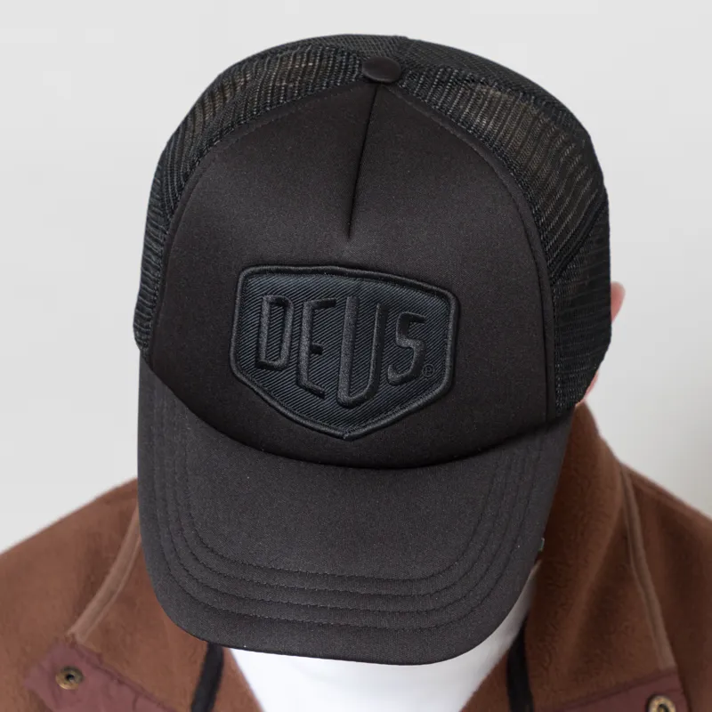 Deus Ex Machina Baylands Trucker Black-3
