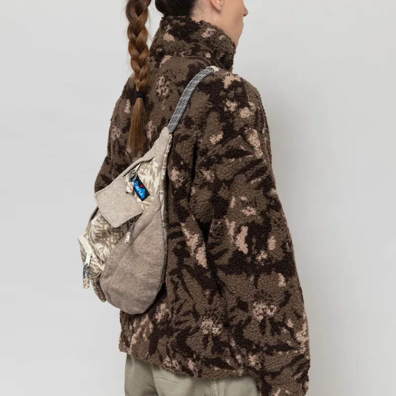 Kavu Womens Camp Cosy Mini Rope Bag Stone Hatch-3