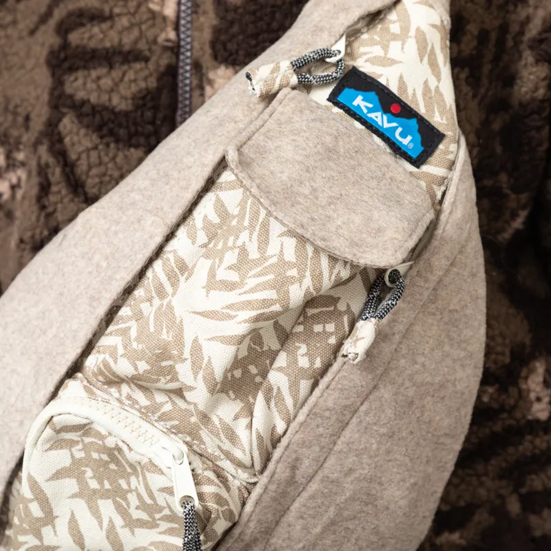 Kavu Womens Camp Cosy Mini Rope Bag Stone Hatch-4
