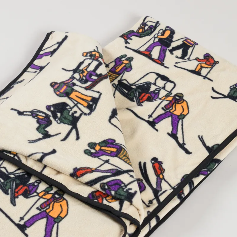 Kavu Doe Bay Fleece Blanket Ski Ya Later-5