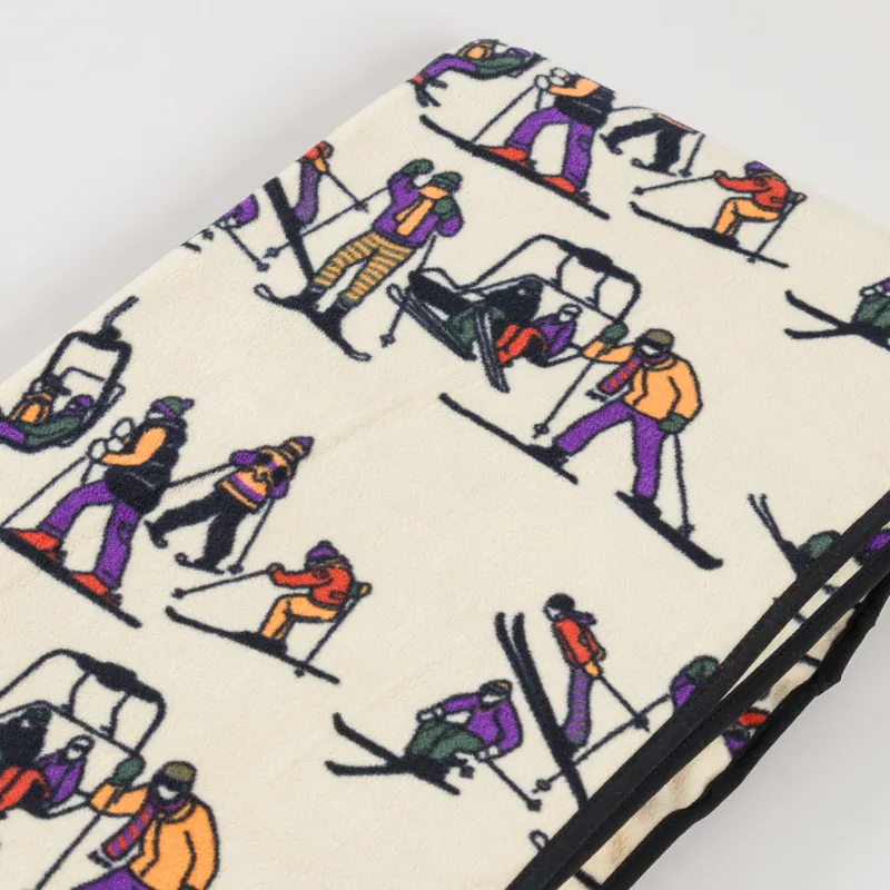 Kavu Doe Bay Fleece Blanket Ski Ya Later-4