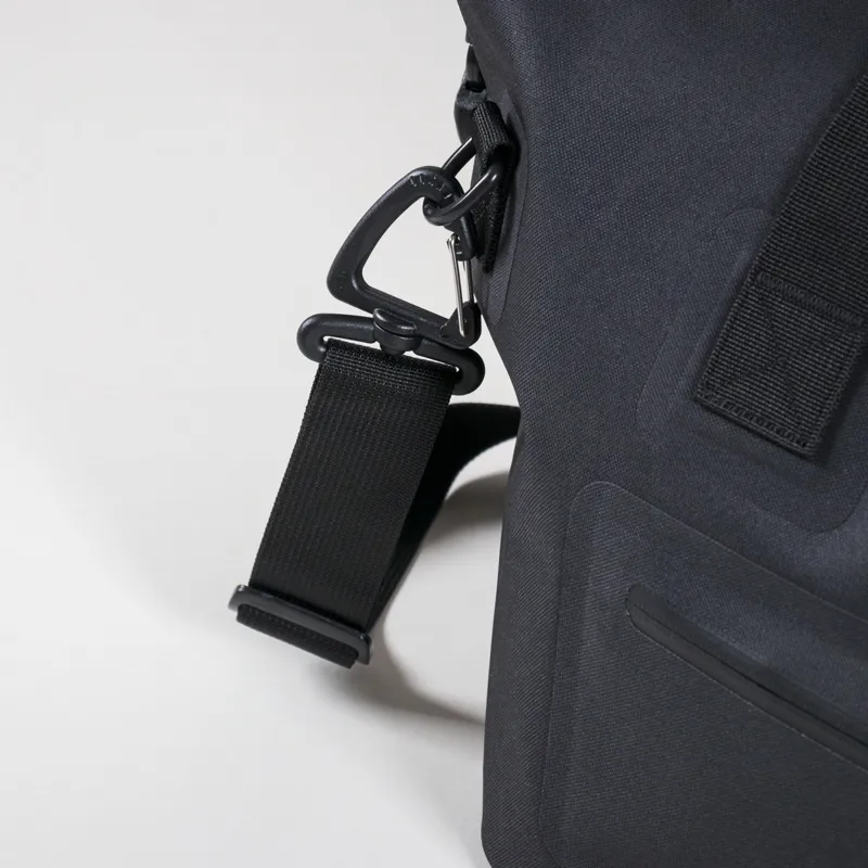Snow Peak Dry Boston Bag Black-7