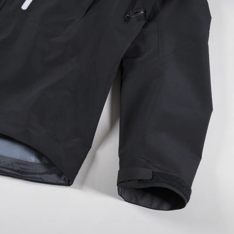 Arcteryx Mens GORE-TEX PRO RECCO Alpha SV Jacket Orca Black White