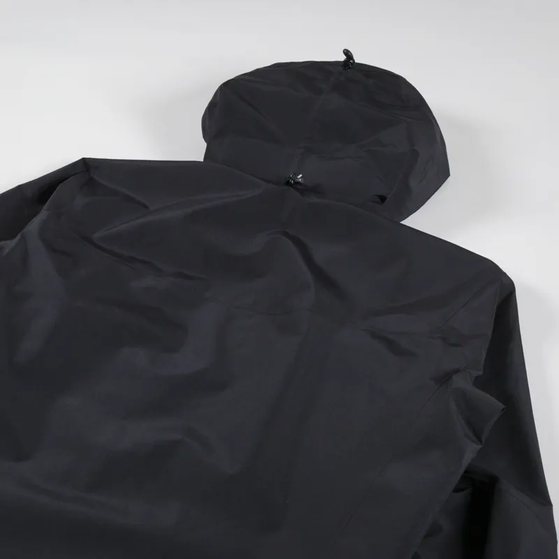 Arcteryx Mens GORE-TEX PRO RECCO Alpha SV Jacket Orca Black White