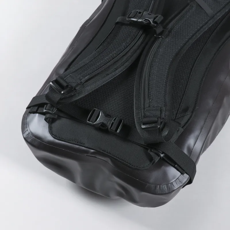 Osprey Arcane Roll Top Waterproof Bag 18L Stonewash Black-8