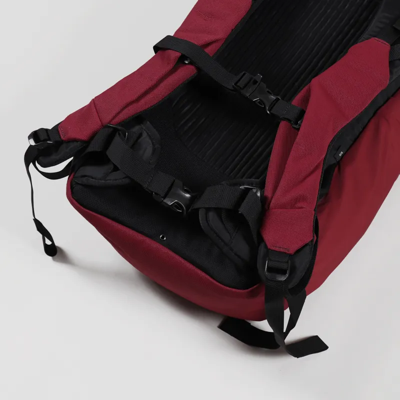 Osprey Archeon 28 Pack Mud Red-5