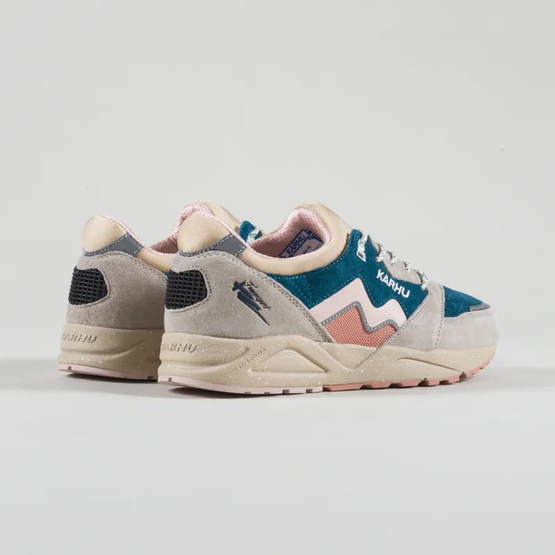 Karhu Aria 95 Shoes Silver Lining Peach Whip-3