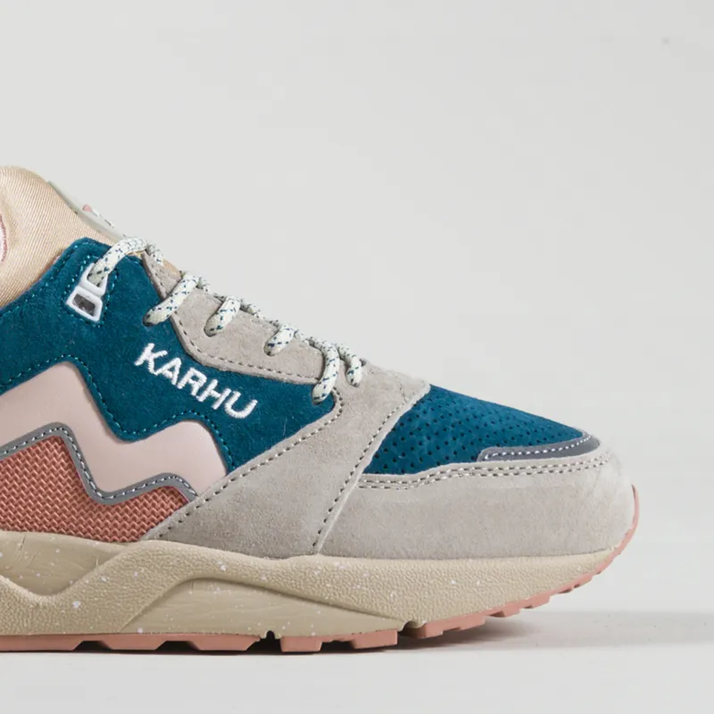 Karhu Aria 95 Shoes Silver Lining Peach Whip-6