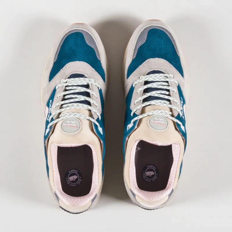 Karhu Aria 95 Shoes Silver Lining Peach Whip-1