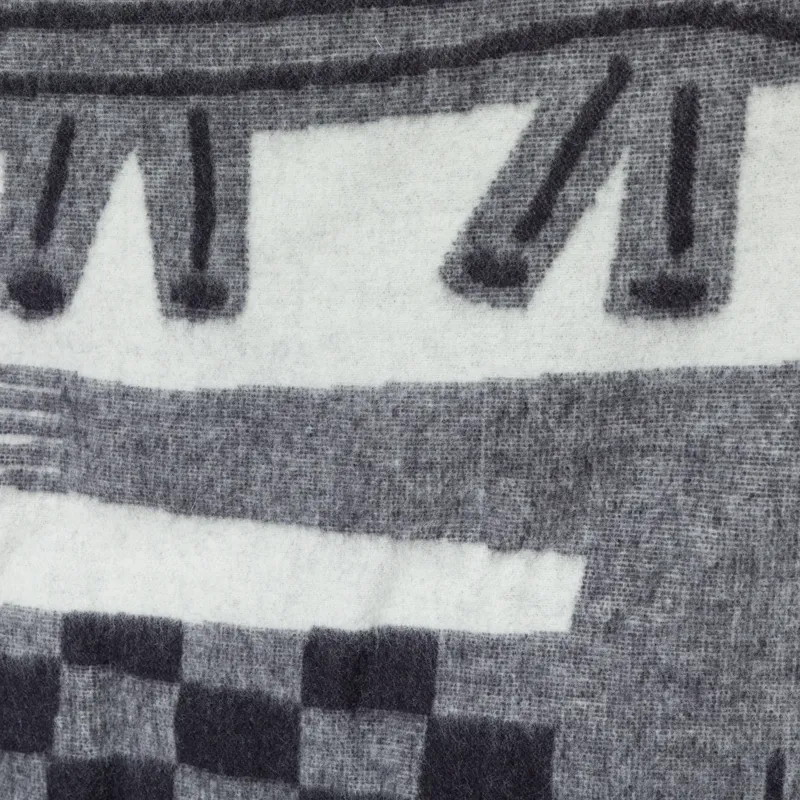 Donna Wilson Me And You Blanket Black Grey-6