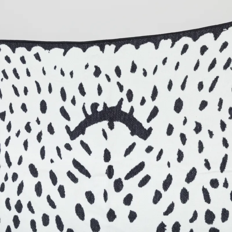 Donna Wilson Bear Cotton Throw Black White-4